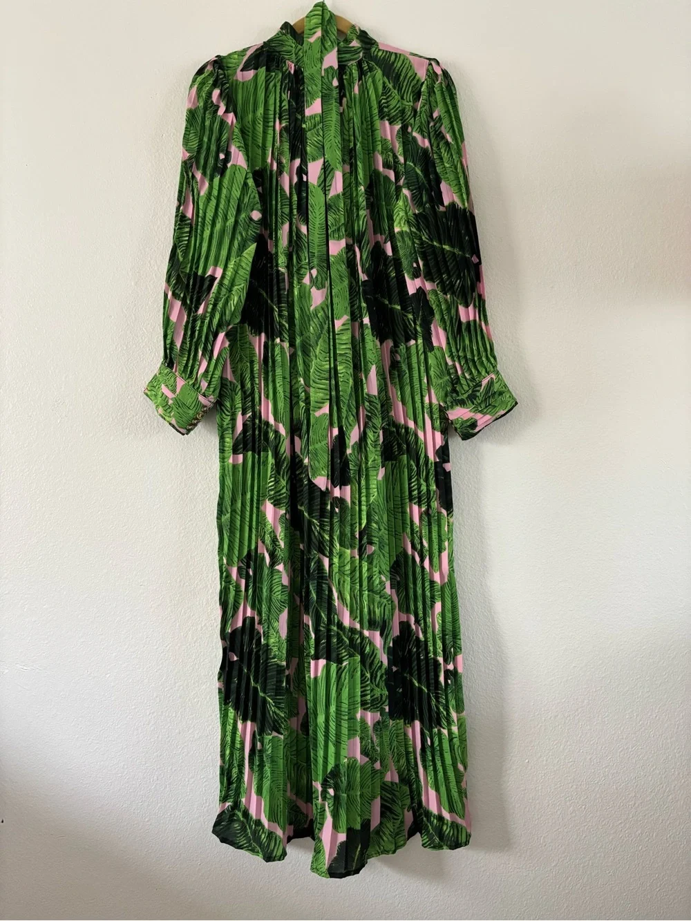 Beulah Green and Pink Leaf-Print Pleated Maxi Dress - Picture 8 of 11